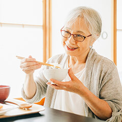 食事で笑顔をつくる